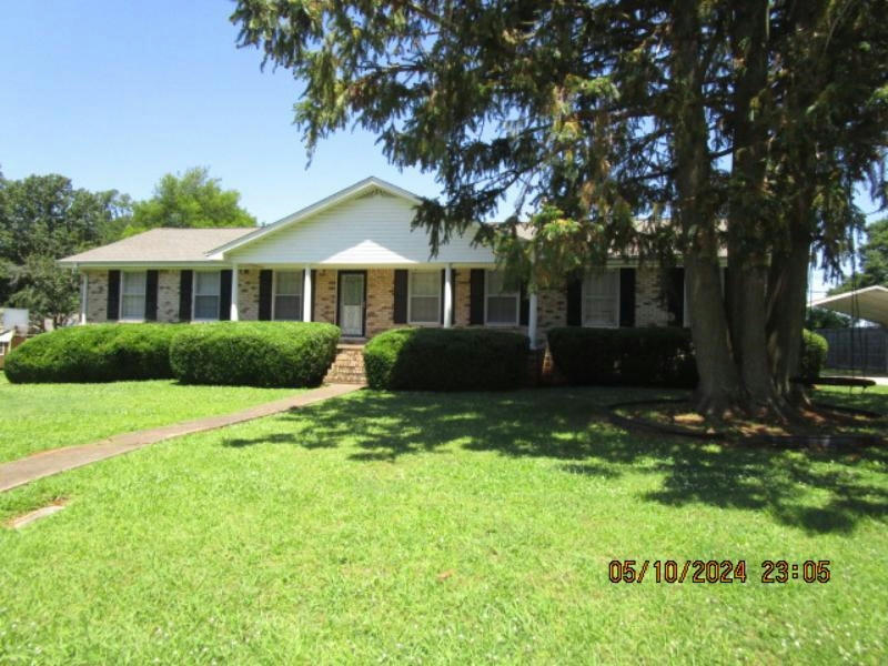 815 FORD AVE, MUSCLE SHOALS, AL 35661, photo 1 of 25